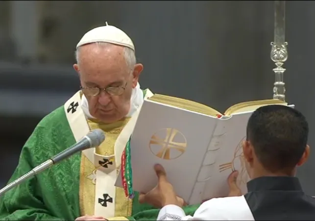 Il Papa celebra la messa di apertura del Sinodo |  | CTV