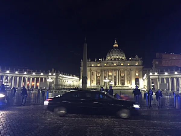 Il convoglio del Presidente vietnamita lascia il Vaticano |  | MM ACI Stampa