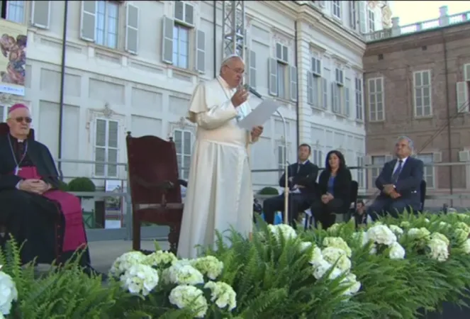 Il Papa davanti a Palazzo Reale a Torino  |  | CTV
