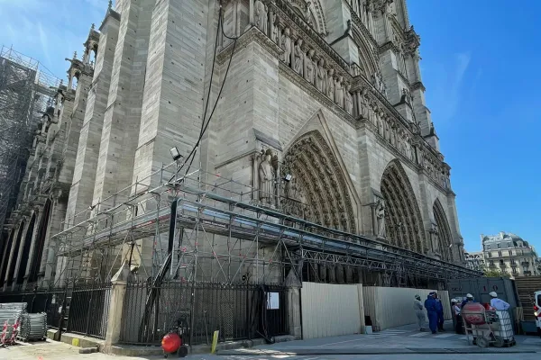 Lavori a Notre Dame de Paris / twitter