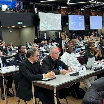 Parolin, Balestrero | Il Cardinale Parolin con l'arcivescovo Balestrero al Global Refugee Forum a Ginevra | @terzaloggia