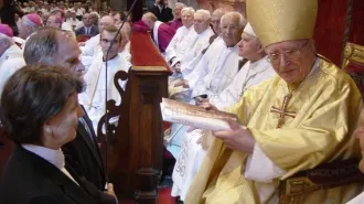 Il Papa ricorda il Cardinale Korec: "Esempio di fortezza"