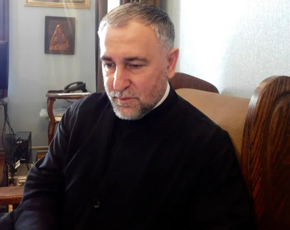 Padre Ghiorghi Sviadadze | Padre Ghiorghi Sviadadze nel suo studio all'Accademia teologica del Patriarcato ortodosso | Andrea Gagliarducci / ACI Stampa