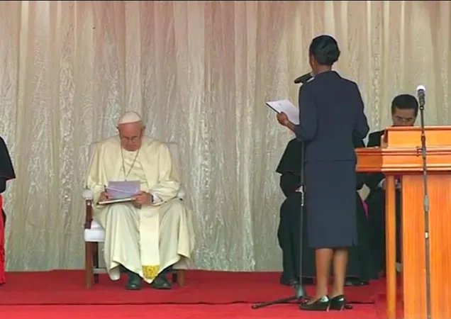 Il Papa ascolta le testimonianze |  | CTV