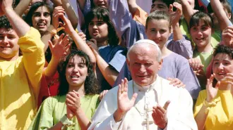 L'Anno di Giovanni Paolo II, i giovani in cammino per il mondo, gloria di Dio