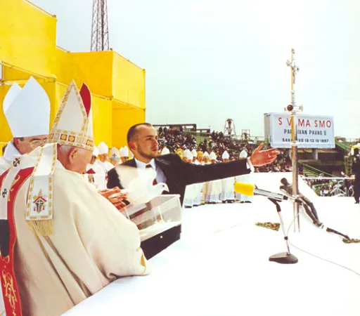 La messa di Giovanni Paolo II a Sarajevo nel 1997 | La messa di Giovanni Paolo II a Sarajevo nel 1997 | www.papa.ba