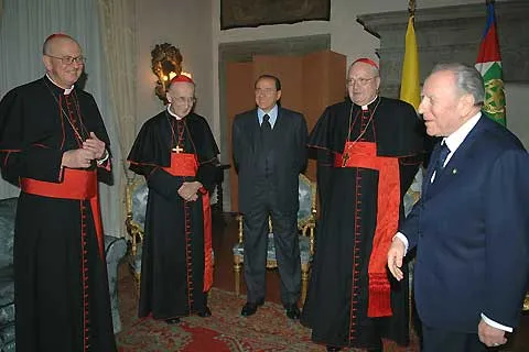 Il Cardinale Attilio Nicora incontra l'ex presidente della Repubblica Ciampi nel 2006 |  | Presidenza della Repubblica Italiana