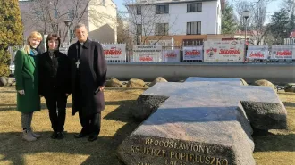Il cardinal Grech a Varsavia visita la tomba di padre Jerzy Popieluszko
