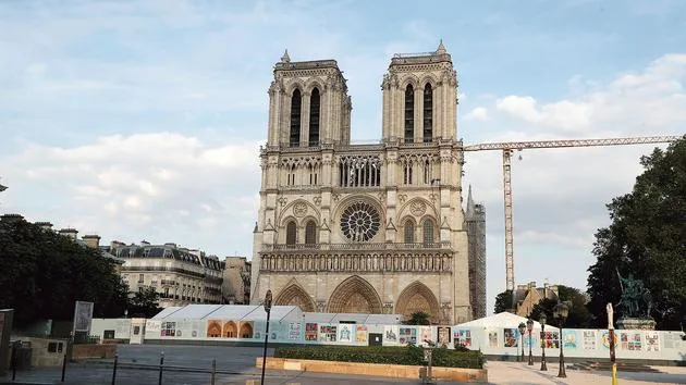 Notre Dame de Paris | Il cantiere di Notre Dame a Parigi | Twitter LF