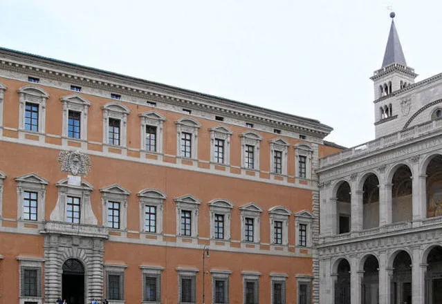 Il Palazzo del Laterano  |  | @cc