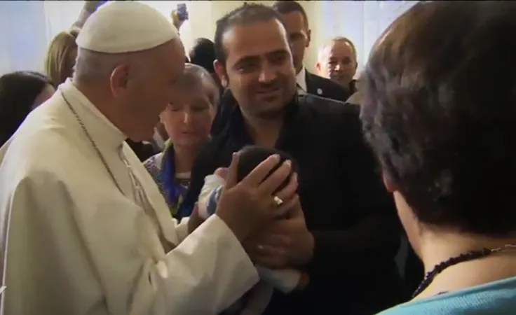 Il Papa incontra i rifugiati ospitati dalla Comunità di Sant' Egidio  |  | CTV