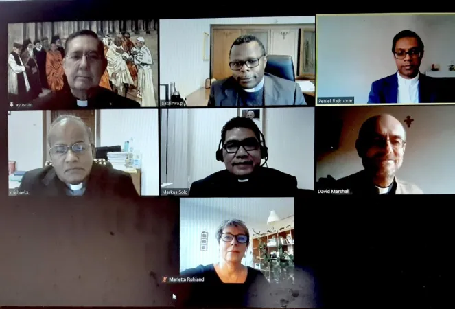 Pontificio Consiglio per il Dialogo Interreligioso | Un momento dell'incontro del Pontificio Consiglio per il Dialogo Interreligioso con l'ufficio per il dialogo interreligioso del Consiglio Mondiale delle Cheise  | WCC