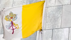 La bandiera della Santa Sede  / UN