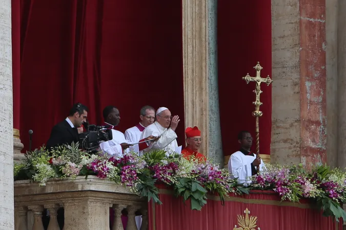 Il Papa affacciato alla Loggia delle Benedizioni  |  | Petrik Bohumil - Catholic News Agency