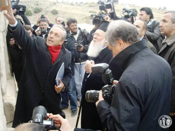 Il Patriarca Bartolomeo I a Hierapolis con il professor D'Andria |  | Università del Salento
