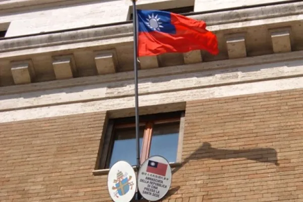 La bandiera di Taiwan sull'ambasciata di Taiwan presso la Santa Sede / Taiwan Today 