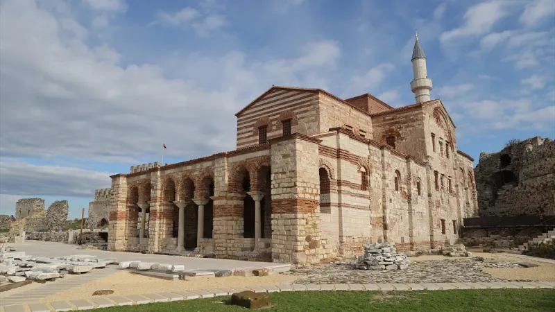 La chiesa di Santa Sofia ad Edirne, ora convertita in moschea  | Ensohabar 