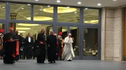 Terminati i lavori sinodali, Papa Francesco si reca verso la Domus Sanctae Marthae, 9 ottobre 2015 / Marco Mancini / ACI Stampa