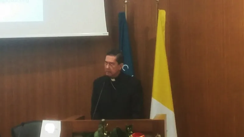 L'arcivescovo Miguel Ayuso, numero due del Pontificio Consiglio del Dialogo Interreligioso, chiude la conferenza del KAICIID in Gregoriana, Roma, 4 novembre 2016 | Andrea Gagliarducci / ACI Stampa