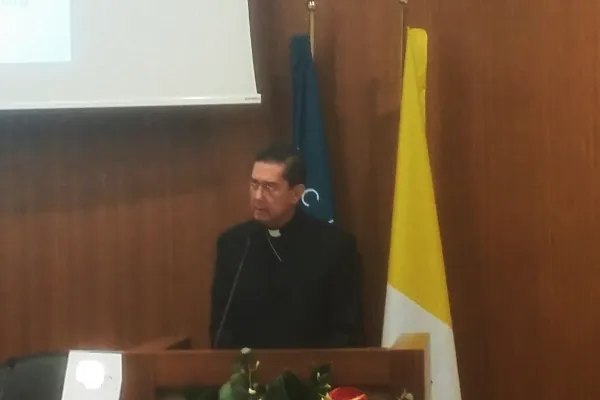 L'arcivescovo Miguel Ayuso, numero due del Pontificio Consiglio del Dialogo Interreligioso, chiude la conferenza del KAICIID in Gregoriana, Roma, 4 novembre 2016 / Andrea Gagliarducci / ACI Stampa