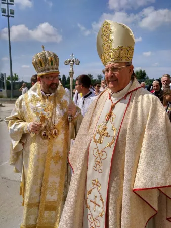 Il Cardinale Sandri in Ucraina | Il Cardinale Sandri, con il nunzio Claudio Gugerotti, durante la Messa a Kiev, 11 luglio 2017 | Congregazione delle Chiese Orientali