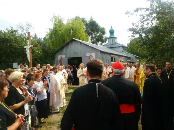 Il Cardinale Sandri arriva nella nuova chiesa di Kharkiv, 12 luglio 2017 | Congregazione delle Chiese Orientali