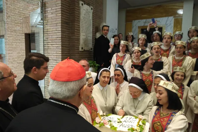 Cardinale Sandri e Suore Armene Immacolata Concezione | Il Cardinale Sandri con le Suore Armene dell'Immacolata Concezione il 3 giugno 2018 | Congregazione delle Chiese Orientali