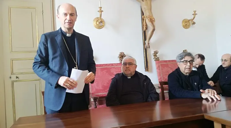Monsignor Stefano Russo e Don Giovanni Mosciatti  |  | Radio Gold TV 