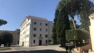 Al processo sui presunti abusi al Preseminario in Vaticano parla il vescovo di Como