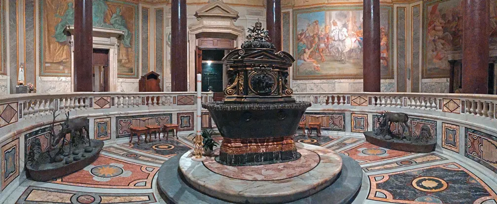 La vasca battesimale rinascimentale del Battistero di San Giovanni in Laterano |  | http://www.battisterolateranense.it/