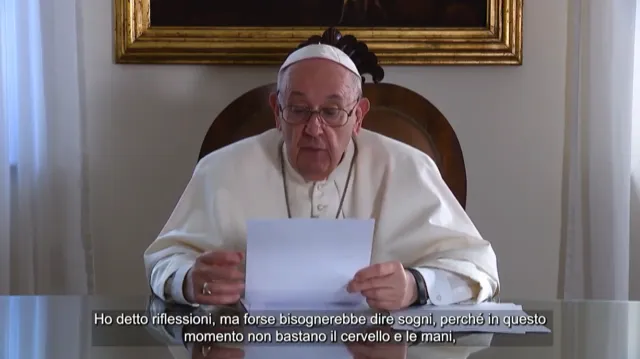 Papa Francesco legge il videomessaggio |  | Vatican Media / ACI group