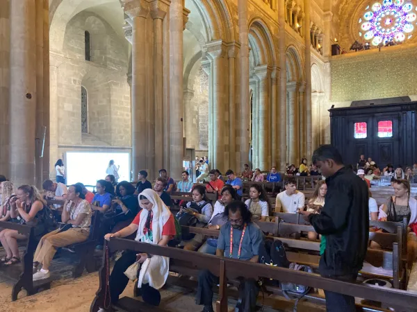 Giovani alla Cattedrale di Lisbona |  | VG / ACI stampa