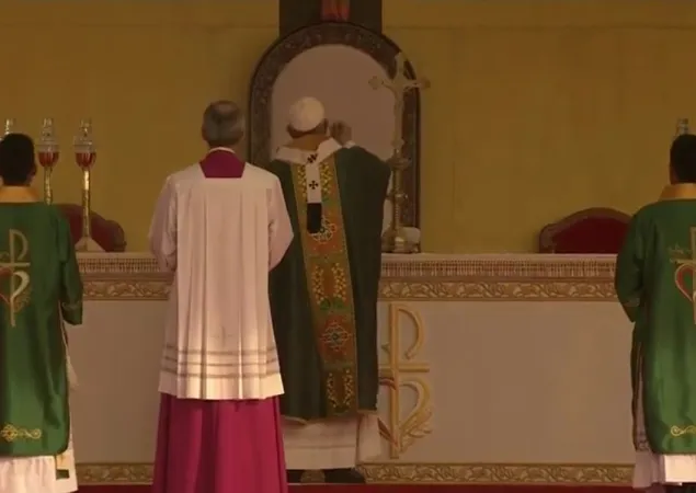 Il Papa presiede la Messa al Kyaikkasan Ground  |  | CTV