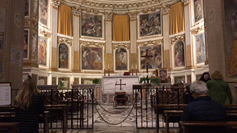 L'interno della chiesa dei Santi Quattro Coronati |  | AA