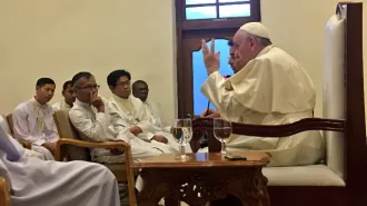 Il Papa e i gesuiti in Myanmar e Bangladesh, un incontro tra fratelli 