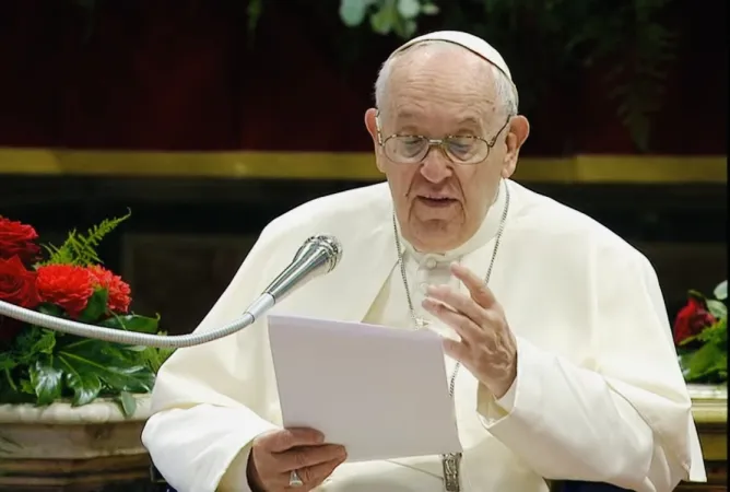 Papa Francesco legge l'omelia |  | Vatican Media / ACI Group