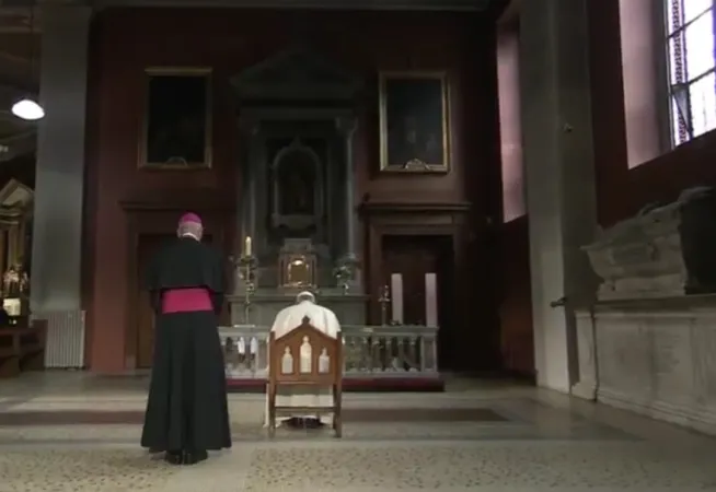 Il Papa prega per le vittime di abusi |  | Vatican Media