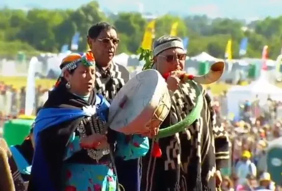 Un gruppo di Mapuche presenti alla Messa |  | Vatican Media