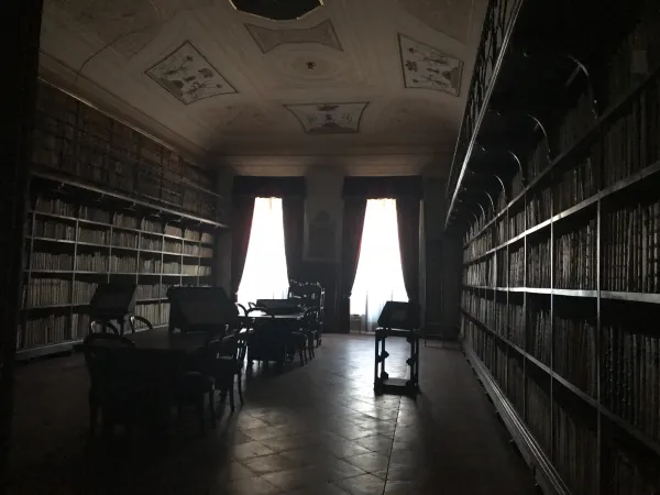 la Biblioteca del Palazzo Campana ad Osimo dove Annibale della Genga ha studiato |  | AA