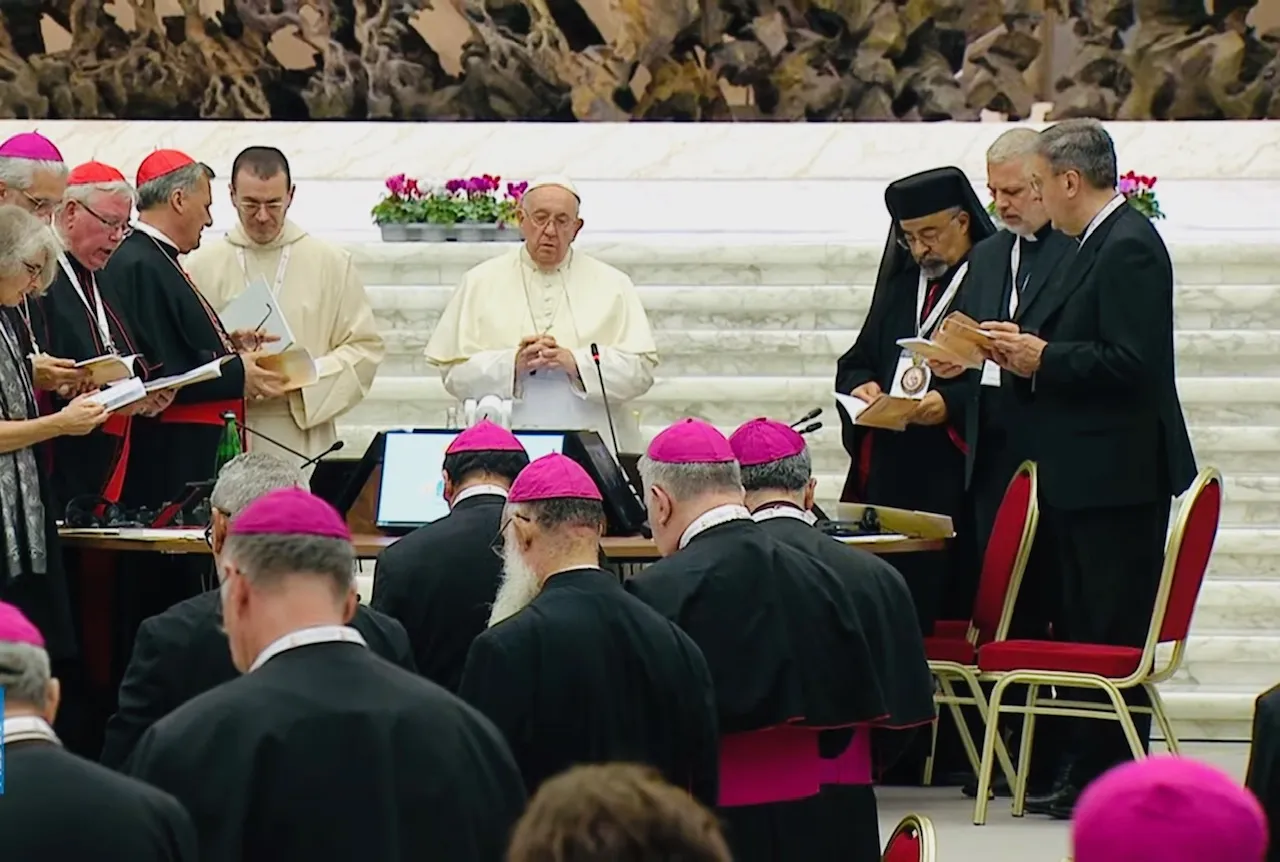 Papa Francesco apre il Sinodo