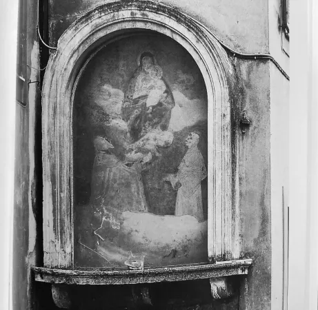 Madonna col Bambino e Santi |  | libro 