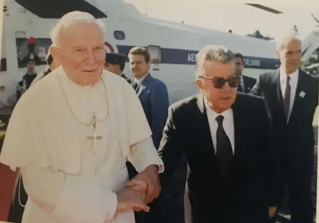 Una foto di Giovanni Paolo II ed Enrico Marinelli
 | Foto: Da 