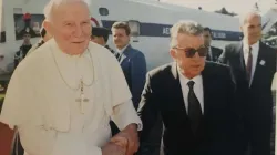 Una foto di Giovanni Paolo II ed Enrico Marinelli
 / Foto: Da "Papa Wojtyła e il Generale"