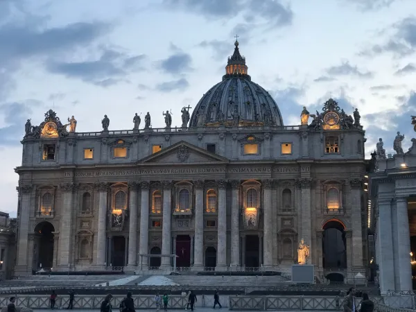 San Pietro dopo il tramonto  |  | AA