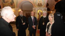 Il vescovo Teemu Sippo di Helsinki (il primo sulla sinistra) con una delegazione ecumenica finlandese durante una recente visita al Patriarcato di Mosca / mospat.ru