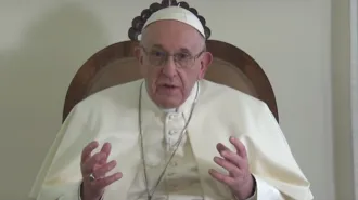 Papa Francesco al popolo degli Emirati: "La fede in Dio unisce e non divide"