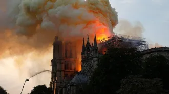 Notre-Dame in fiamme, la Francia e il mondo piangono per la Cattedrale di Parigi