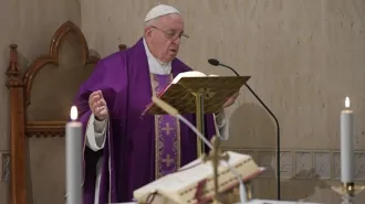 Papa Francesco: "I sacerdoti abbiano il coraggio di uscire e andare dagli ammalati"