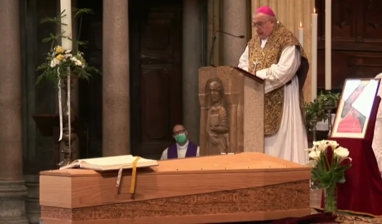 Un momento delle esequie del Cardinale Corti |  | Diocesi di Novara - Facebook
