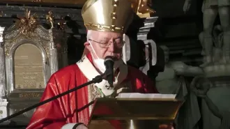L'Arcivescovo Nosiglia: "La Sindone ci dice che il male si può vincere"
